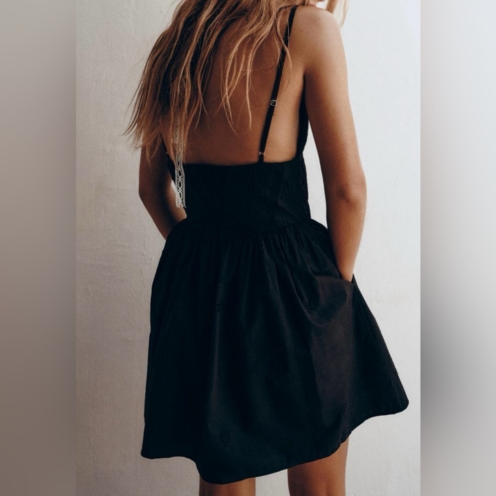 Zara Woman’s Black Spaghetti Strap mini Dress size medium - Picture 11 of 11